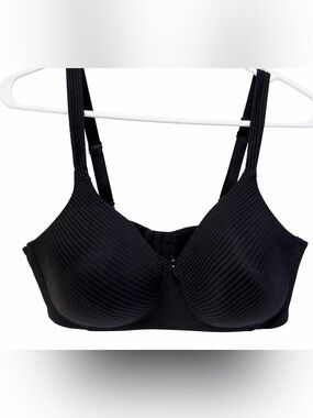 Vanity Fair Black Ribbed T-Shirt Bra (wireless)